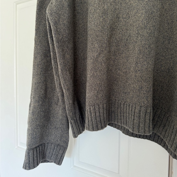 Vintage Crewneck Sweater - Picture 3 of 3